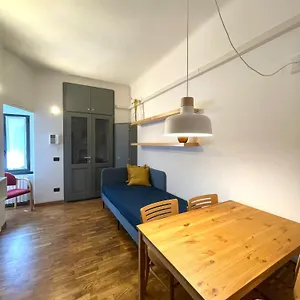 Easy - And Navigli ** Milano