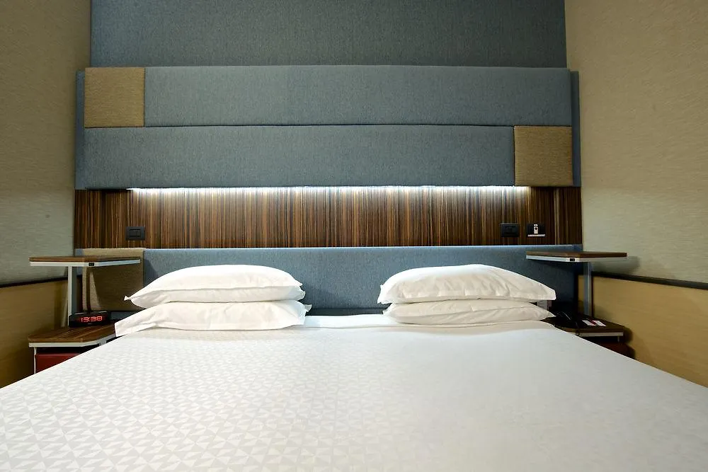 Duo Milan Porta Nuova, A Tribute Portfolio Hotel 4*,